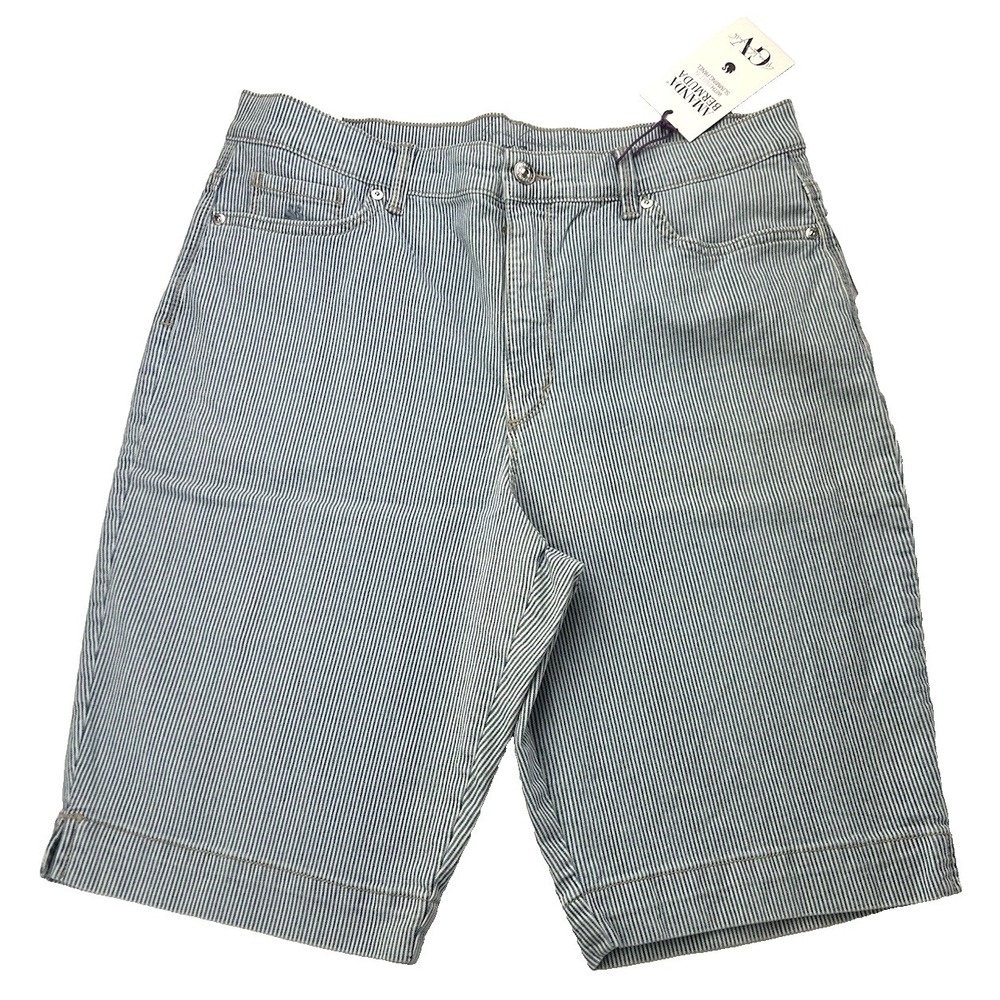 NWT Gloria Vanderbilt Amanda Bermuda Slimming Panel Utility Gorpcore Size 14